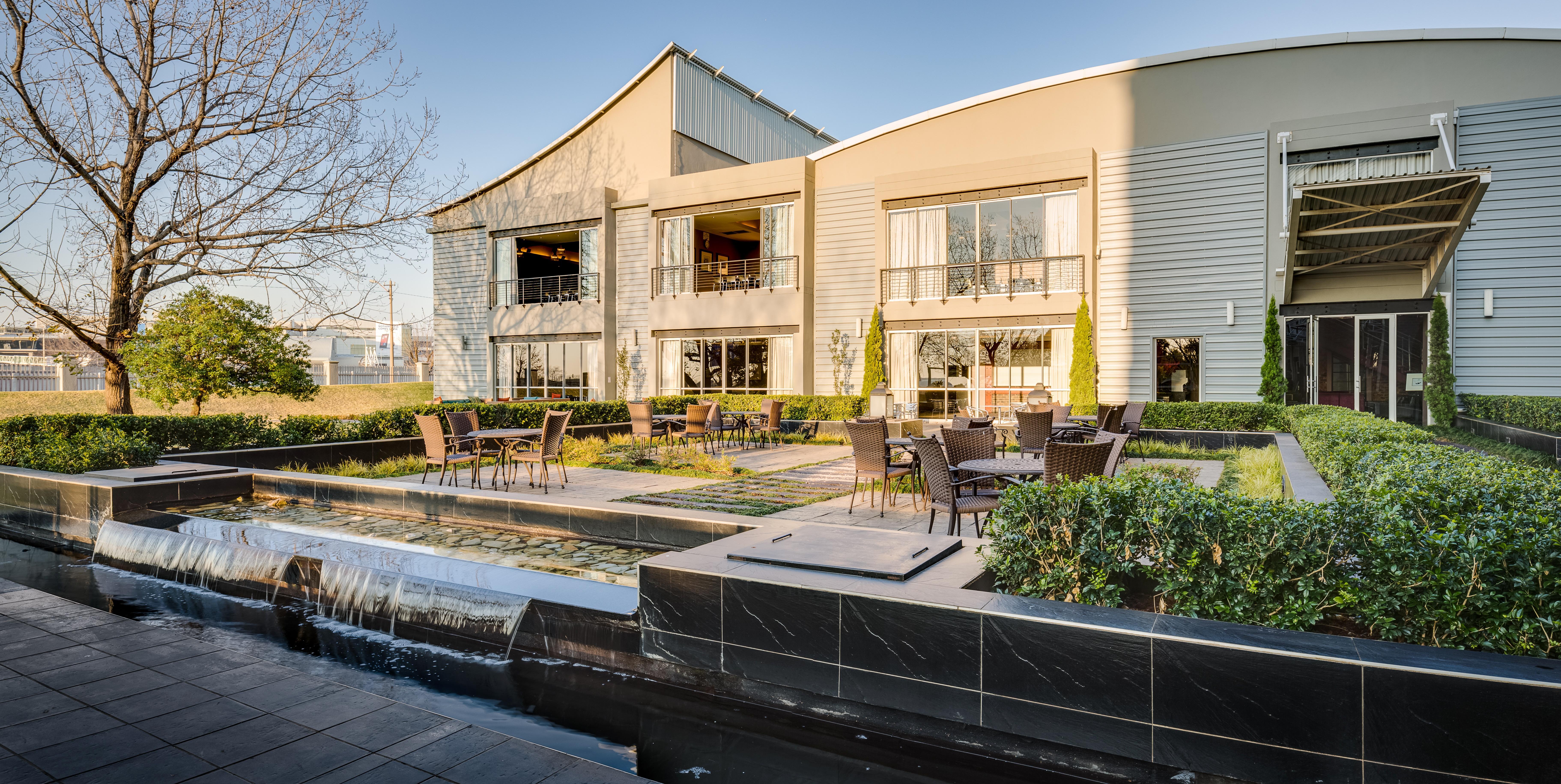 Protea Hotel By Marriott O R Tambo Airport Kempton Park Exterior photo